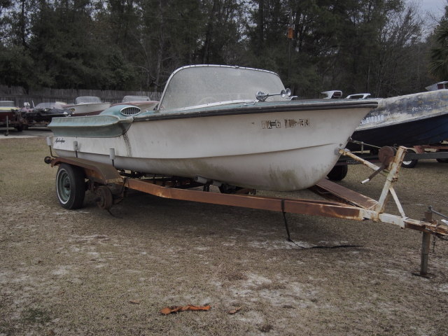 1966 Hydrodyne ski boat